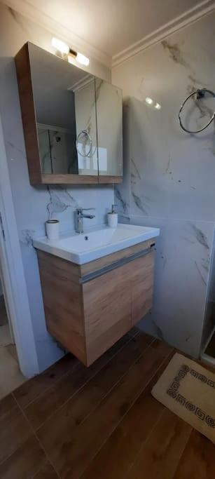 Comfort Apartment In The City Kalamata Zewnętrze zdjęcie